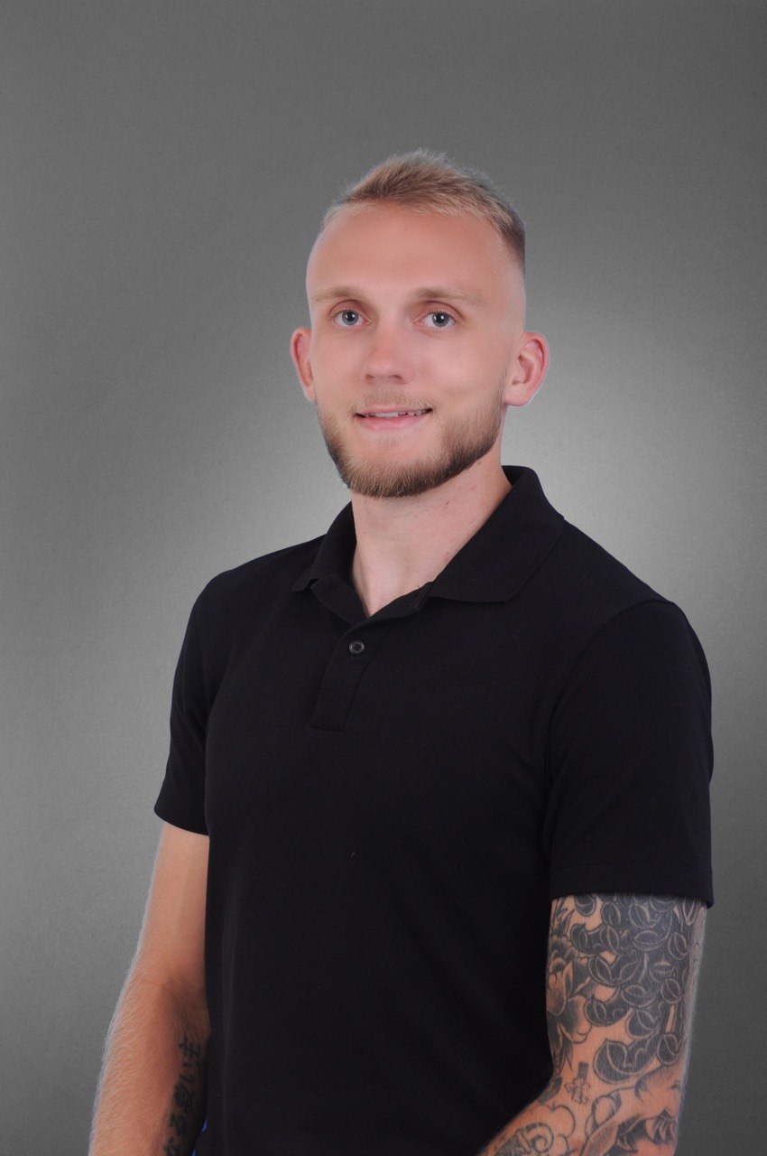 Nicolas Gates, co-founder of Rank and presenter of the live build